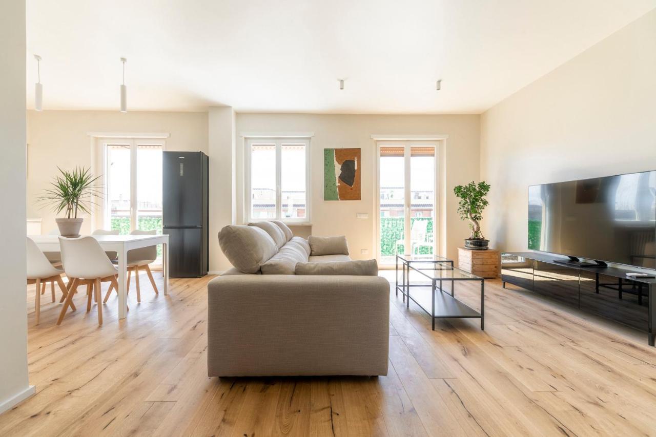 La Dolce Vita - Sunny Penthouse Trastevere Station 100Sqm Roma Ngoại thất bức ảnh