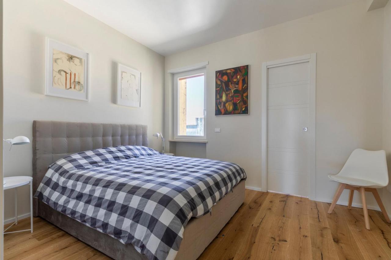 La Dolce Vita - Sunny Penthouse Trastevere Station 100Sqm Roma Ngoại thất bức ảnh