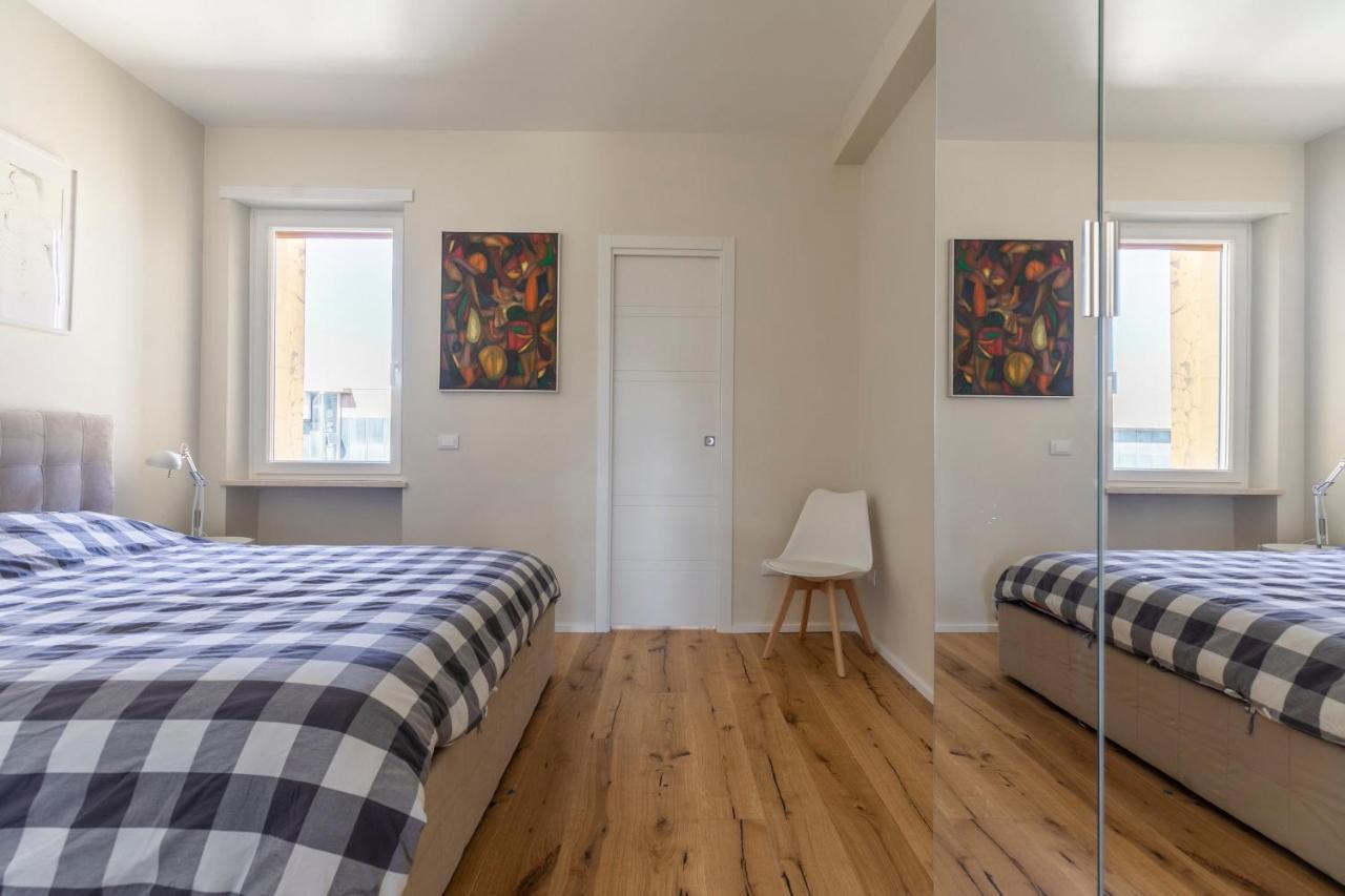 La Dolce Vita - Sunny Penthouse Trastevere Station 100Sqm Roma Ngoại thất bức ảnh