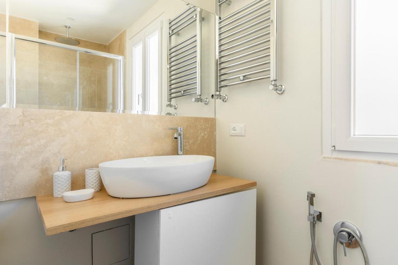 La Dolce Vita - Sunny Penthouse Trastevere Station 100Sqm Roma Ngoại thất bức ảnh